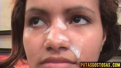 Tinka primește spermă pe față după sex anal